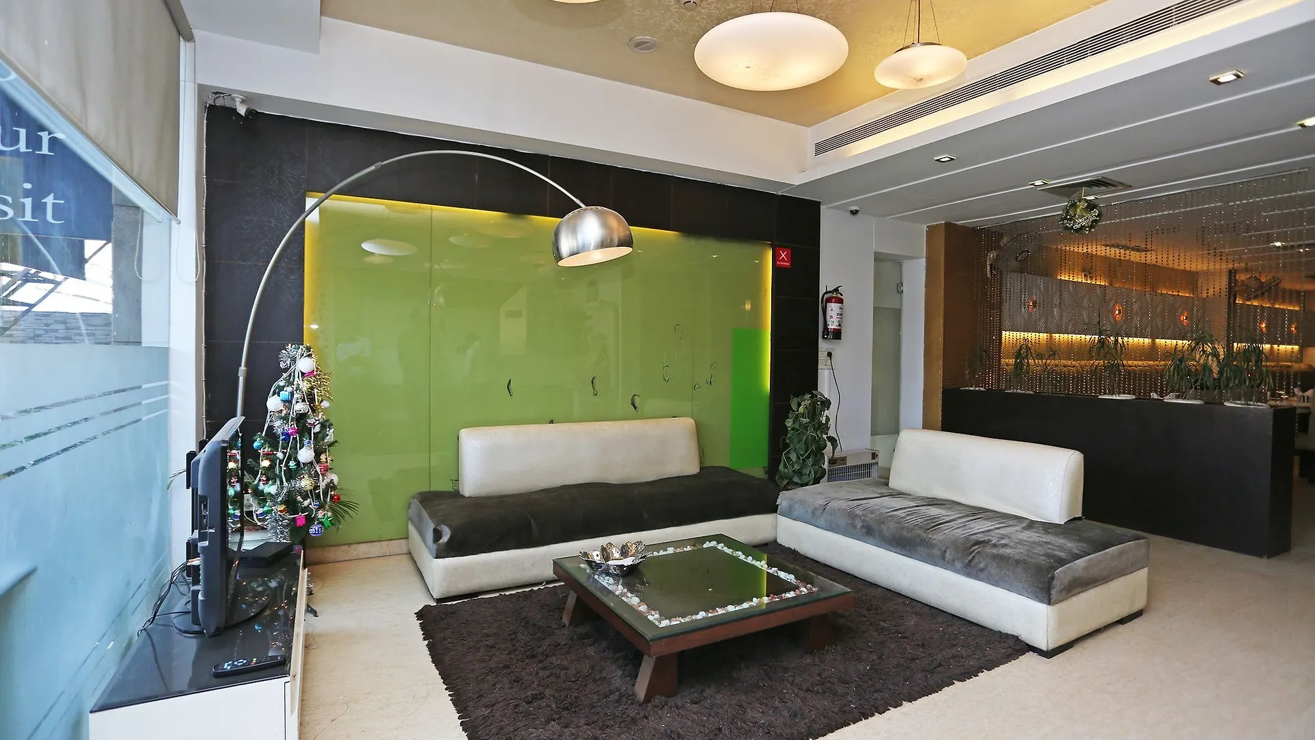 Oyo 10965 Emblem Hotel Gurgáon Indie
